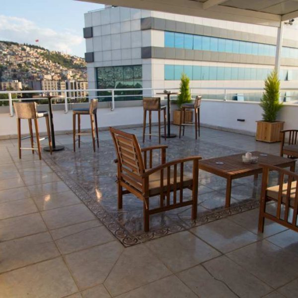 Blanc hotel 1 600x600