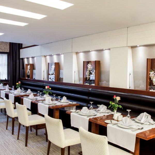 Blanc hotel 3 600x600